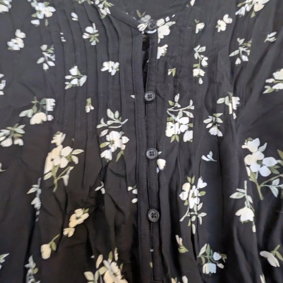 Button up long sleeve floral dress - Picture 2 of 5